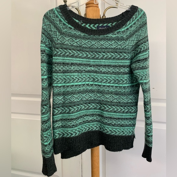 American Eagle Outfitters size medium sweater - Picture 1 of 4